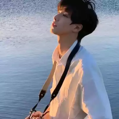 雍恨云